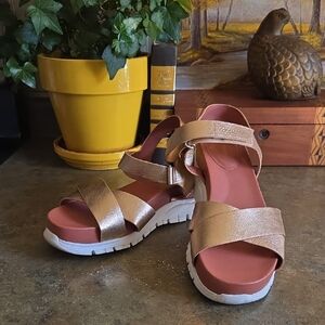 GUC Cole Haan Rose Gold Sandals Size 8.5